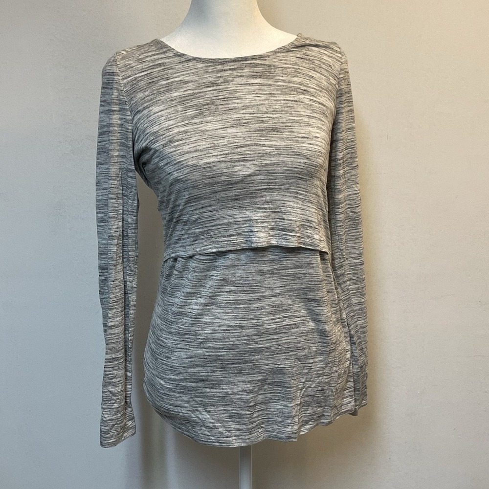 Motherhood Maternity Sz S Tiered Nursing Top Lift Up Heather‎ Gray Crewneck